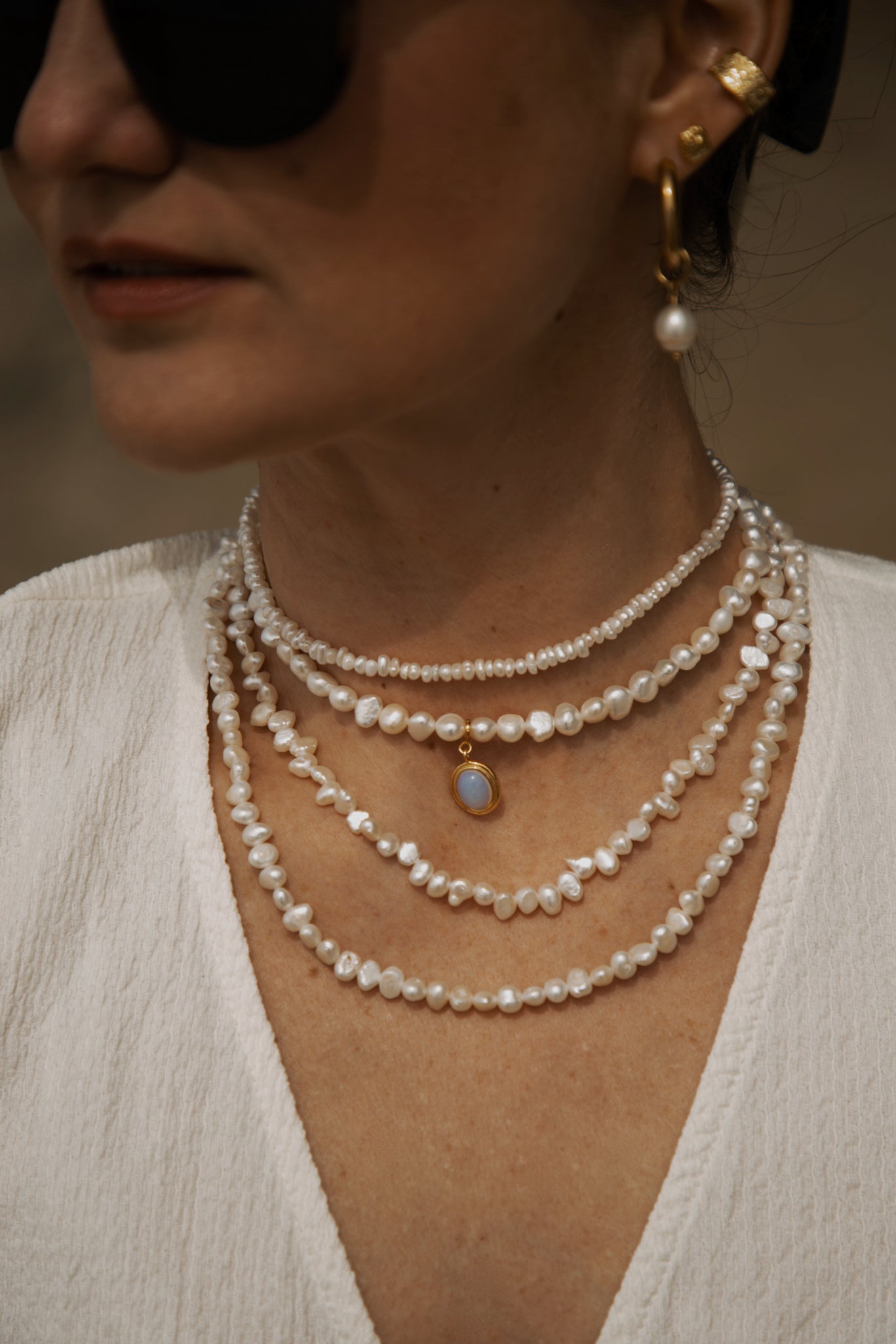 Bussana Handmade Pearl Necklace With Moonstone