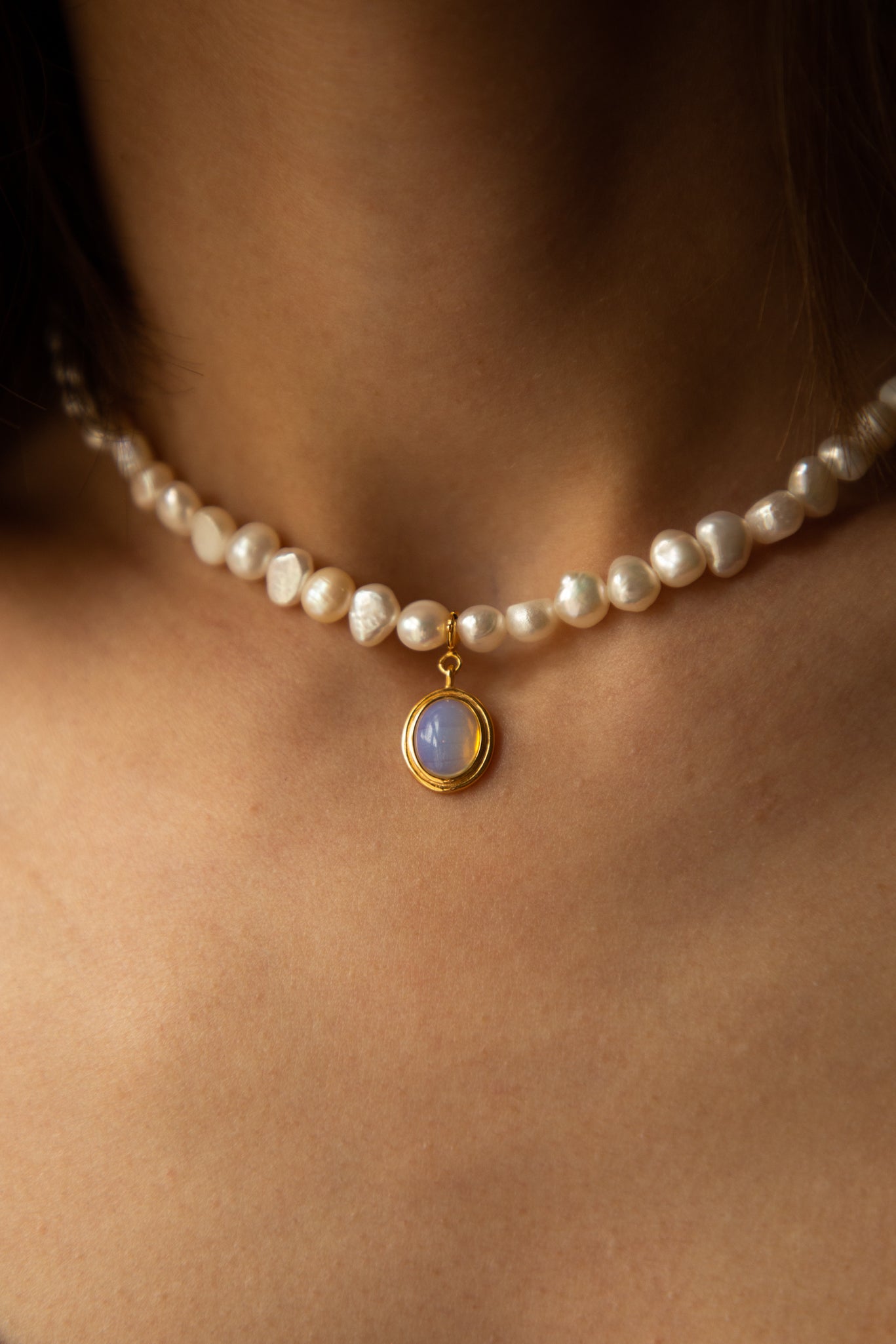 Bussana Handmade Pearl Necklace With Moonstone