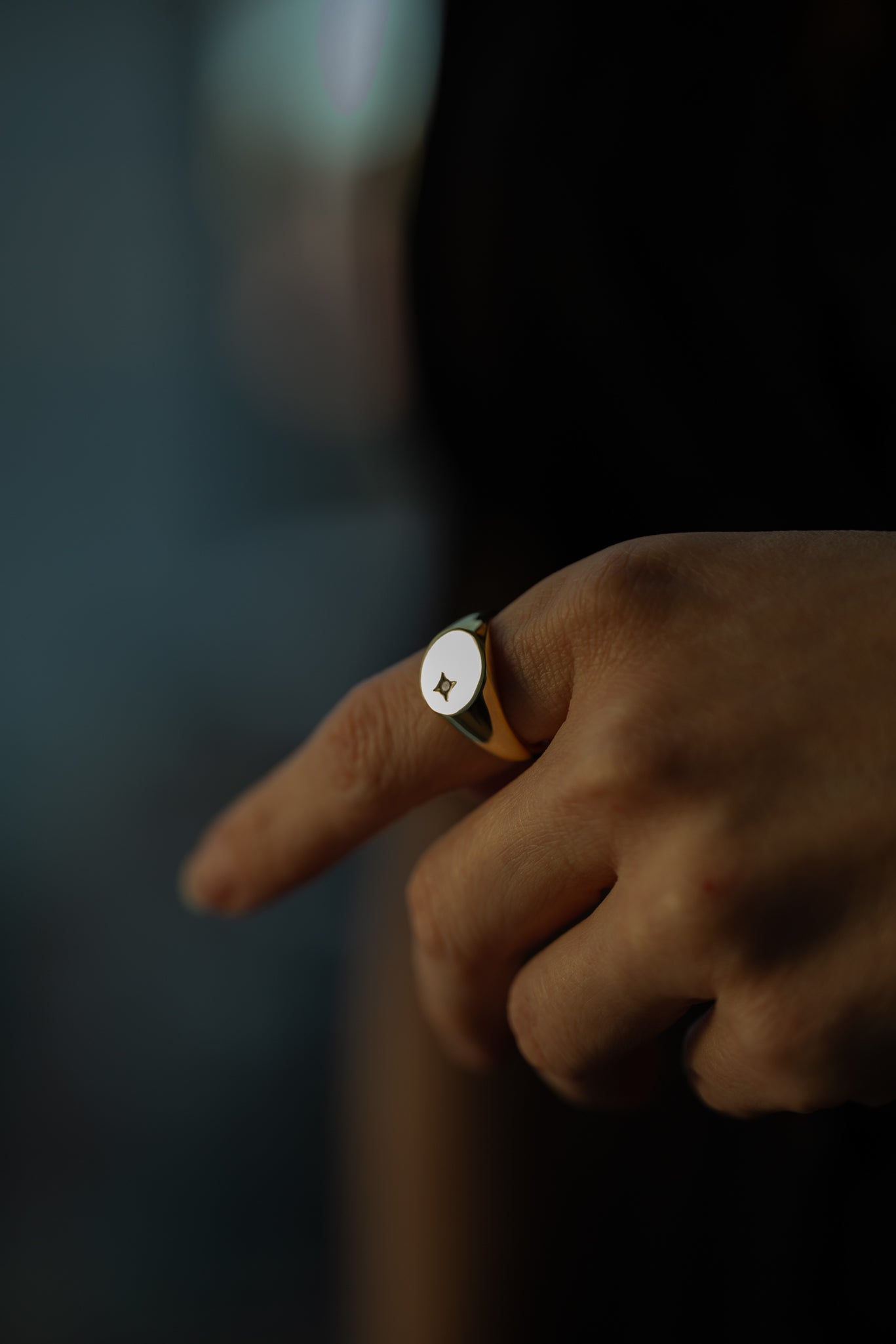 Venus 18K Gold Ring
