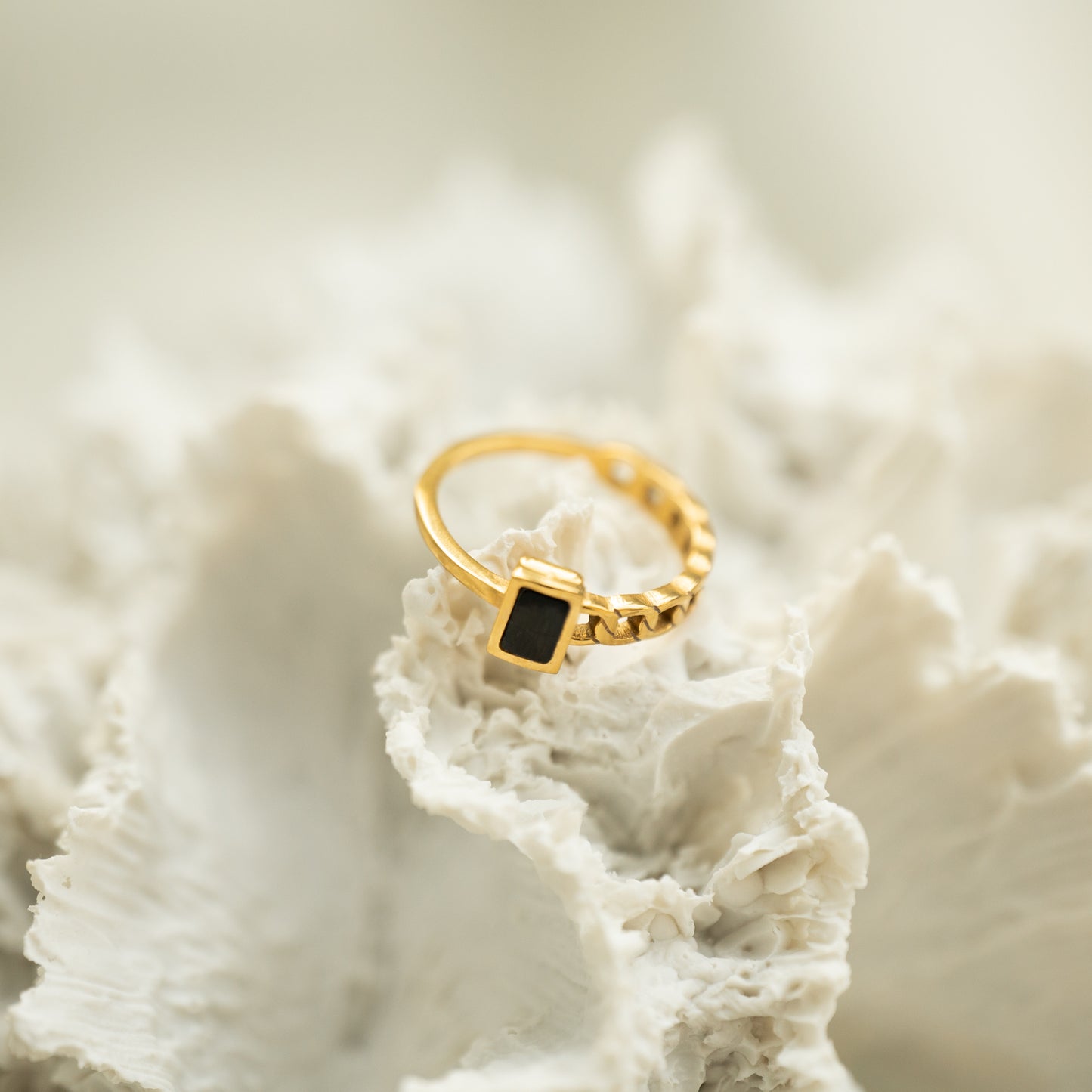 Kira 18K Ring