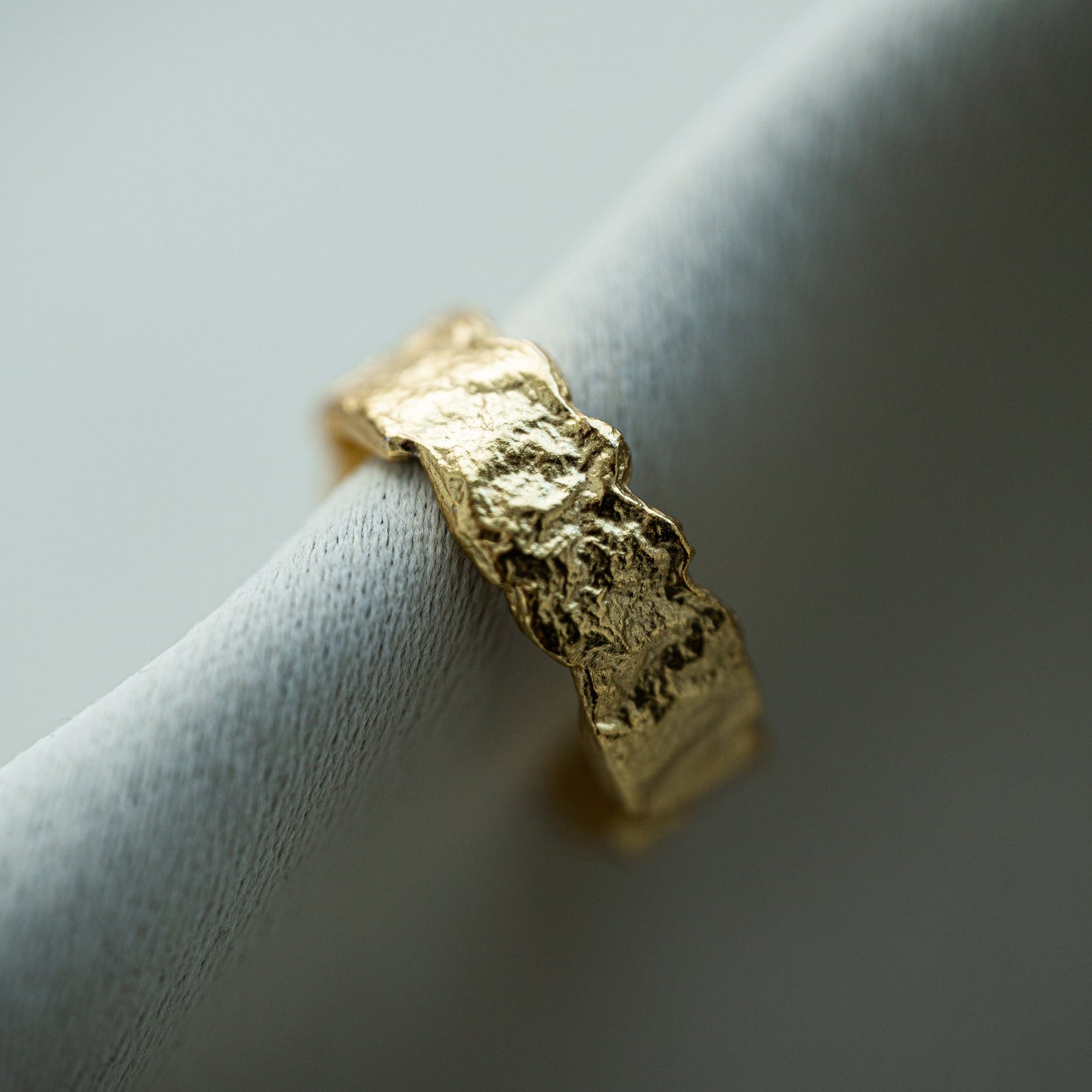 Rero Gold Handmade Ring