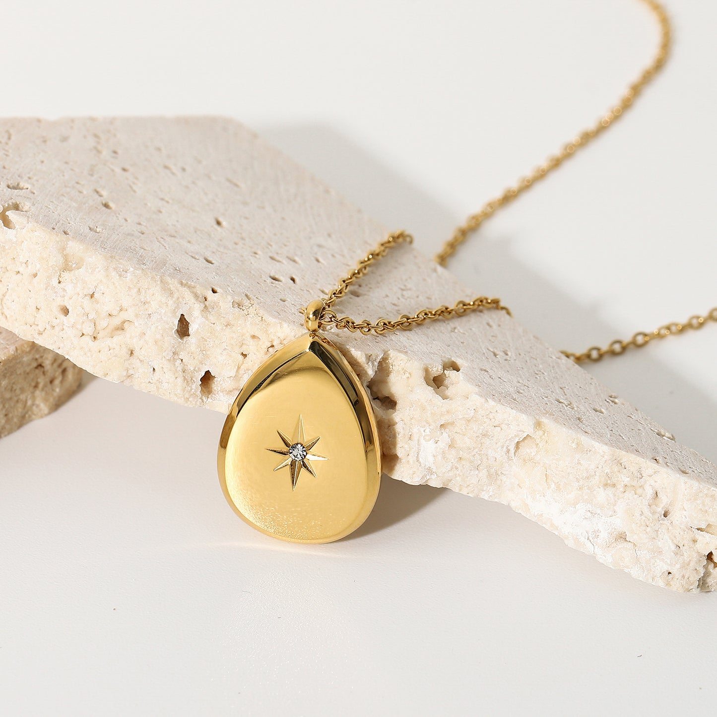 Nicole 18K Pendant Necklace