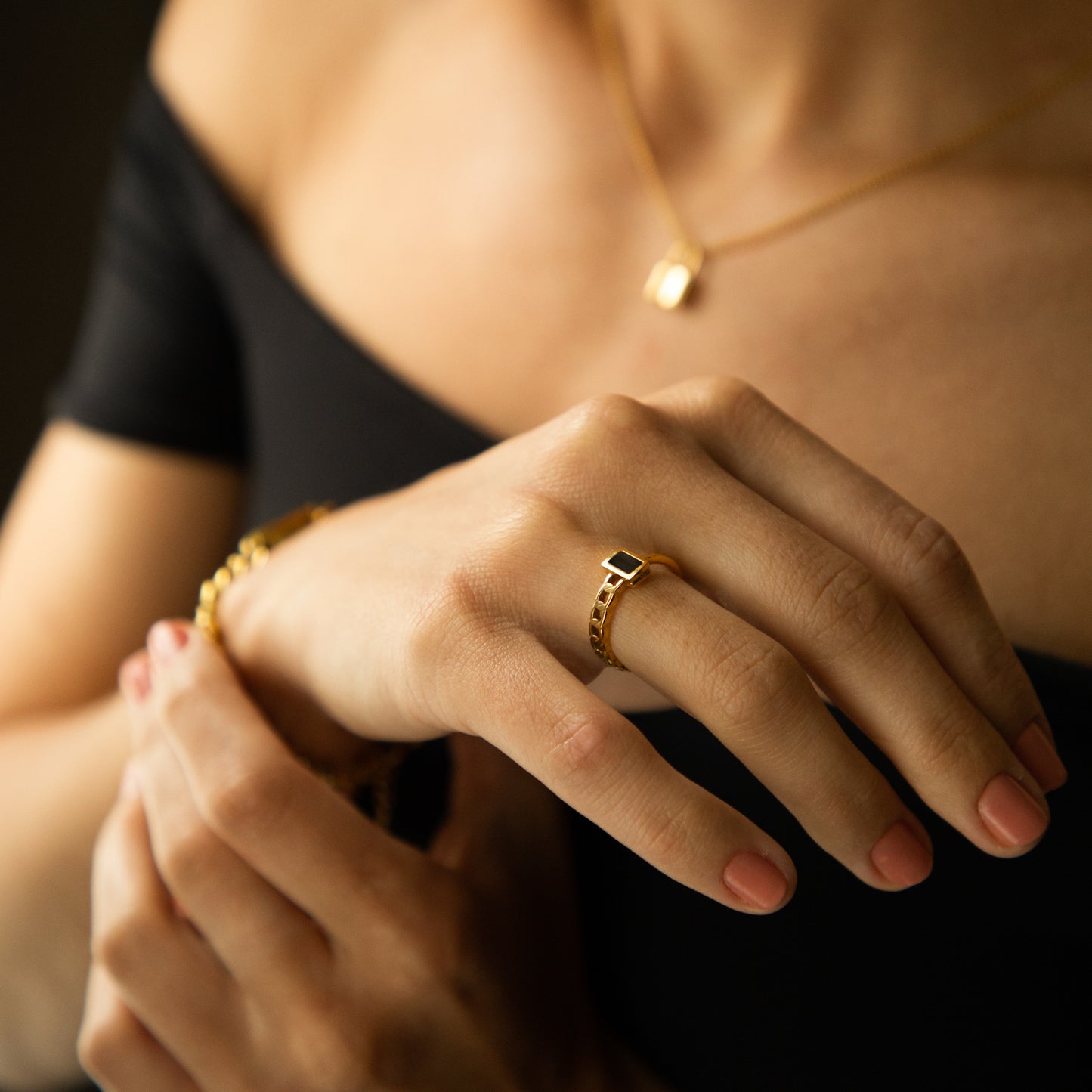Kira 18K Ring
