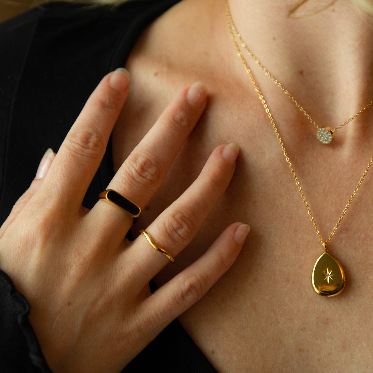 Umbra 18K Ring