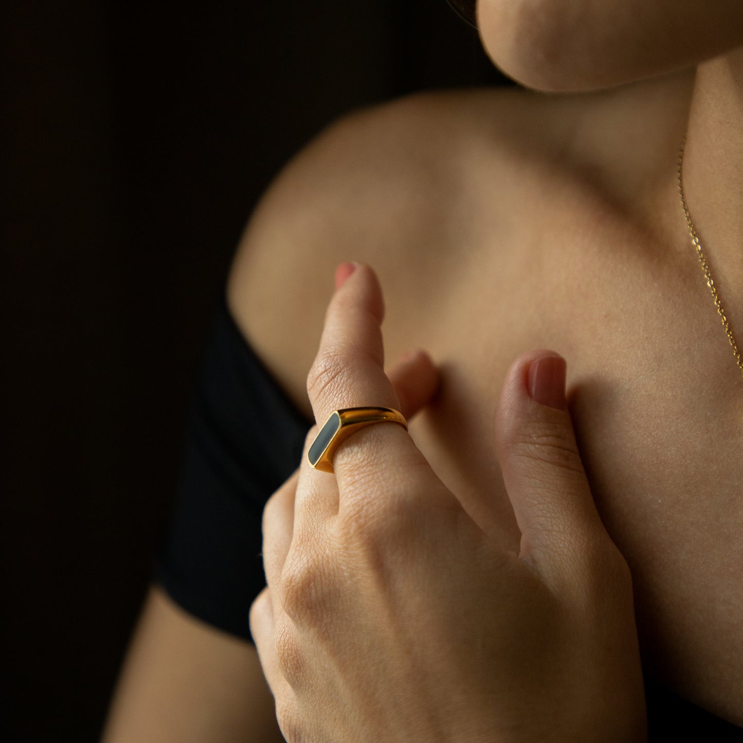 Umbra 18K Ring