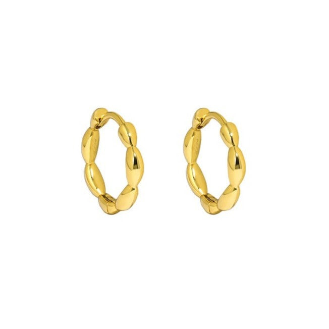 Daisy 18K Huggies