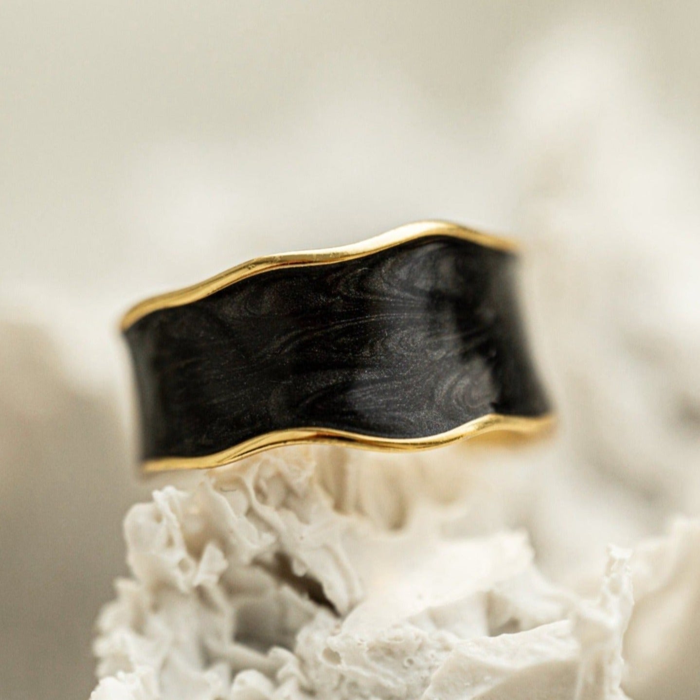 Irvin Black Ring